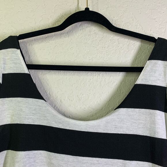 UMGEE Black & White Stripe Crop Top Scoop Neck Maxi Dress Size Large - Picture 2 of 12